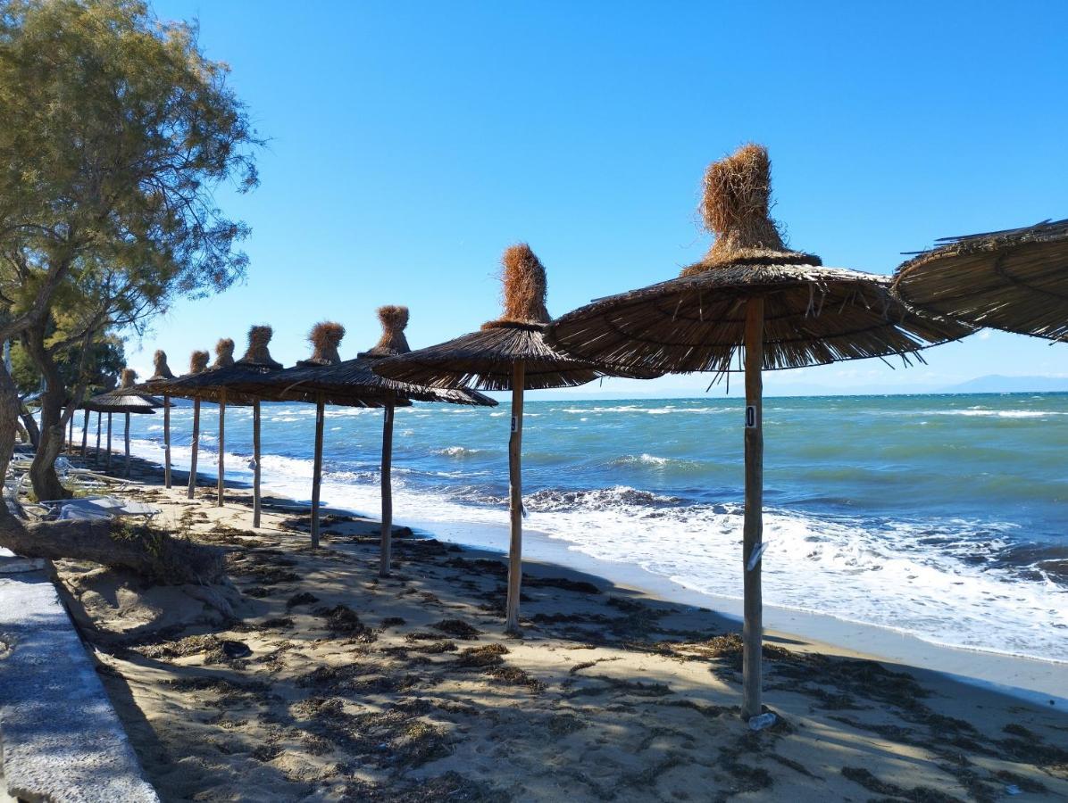 La Mer Rooms Peraia Bagian luar foto