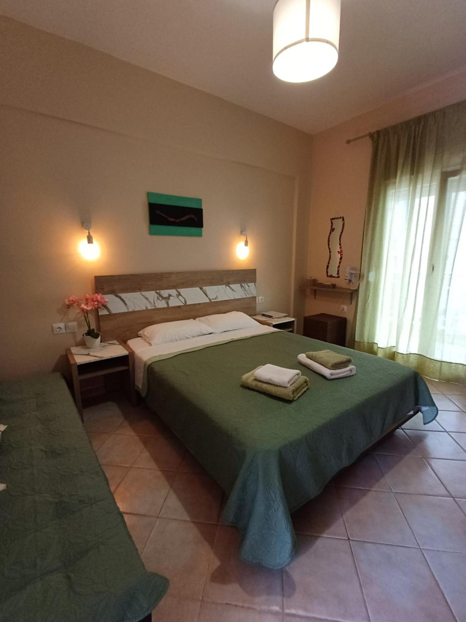 La Mer Rooms Peraia Bagian luar foto